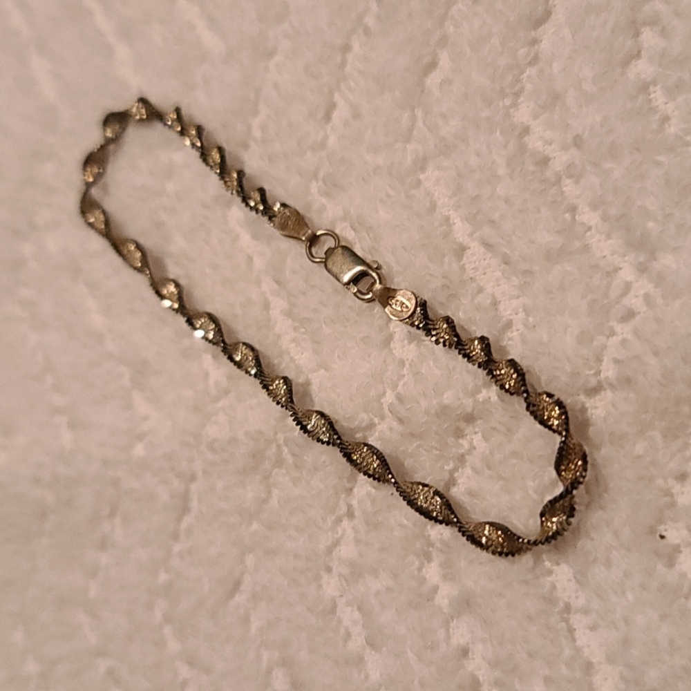 Bracelet